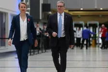 英首相面临执政危机