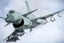 伊朗或用油田换歼-10