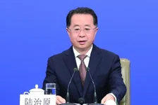 陆治原履新