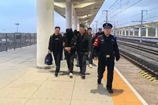 特大跨国制贩毒案告破