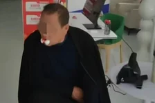 老人看牙被清空钱包
