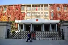 政府办公楼成危房后搬迁