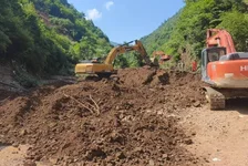甘肃发生山体滑坡