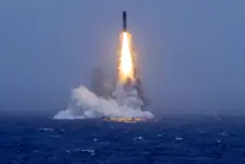 中国海军潜射战略导弹试射