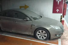 “僵尸车”被拖离报废