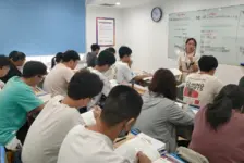 清北毕业生困在教培行业