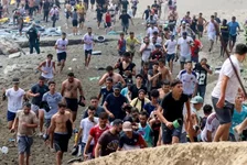 西班牙飞地遭难民涌入