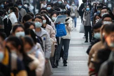 公务员考试成绩遭质疑
