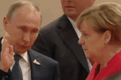 默克尔表情包:对普京翻白眼 对特朗普掩面