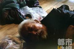 咸阳一老人被儿子强关地下室