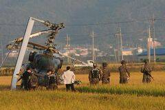 韩军卡32直升机试飞时坠落稻田