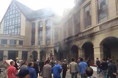 四川一直升机坠落街头