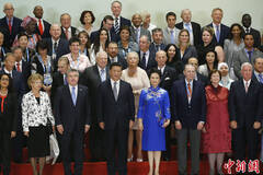 习近平欢迎青奥会开幕式贵宾