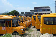 浙江：52辆新校车废置农村近1年沦为公厕