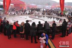 重庆现“天下第一大火锅”