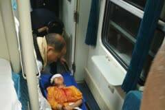 南宁至上海列车男子用灭火器砸人