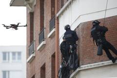 巴黎：警方解救被劫持人质全程   