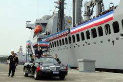 马英九登车检阅沱江舰磐石舰