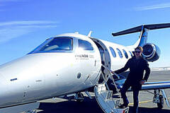 富家子女晒奢靡周游世界照