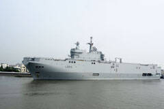 中国054A与法国两栖舰东海军演