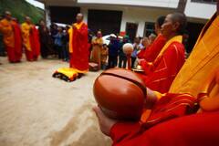 少林高僧团赴云南震区祈福