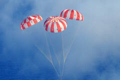 美国猎户座飞船回到地球