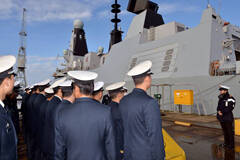 中国海军访英 参观45级驱逐舰