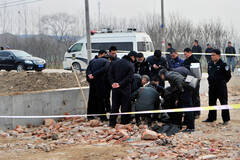 济南：铺路渣土现高校遗漏尸块标本