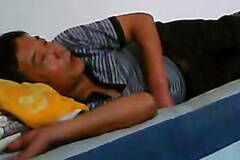 河北一副局长上班卧床接访