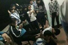 网传福建一老师体罚学生画面