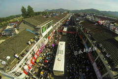 航拍最大高考工厂送考场面