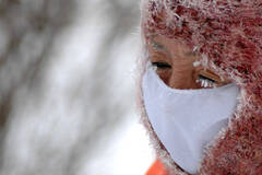 寒冬中的工作者