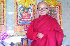 性学女硕士出家前后照片