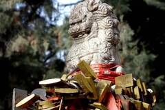 全国各地象征爱情的“同心锁”