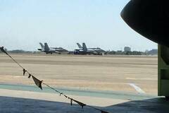 美军2架战机因故障迫降台湾