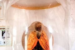 河南102岁高僧圆寂17年肉身不腐