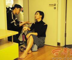 一个女大学生演员