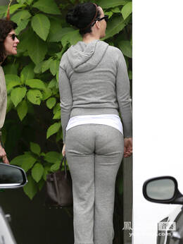 水果姐凯蒂-佩里肉臀露<em>内裤</em>痕