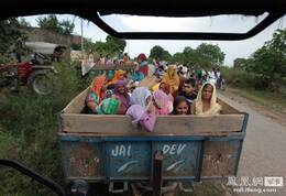 印巴边境发生近十年最严重交火 约2万民众迁移