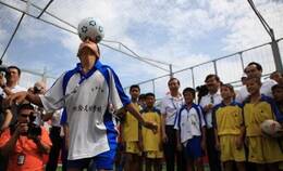 揭秘新疆少年足球学校 学费全免吃穿全包