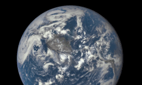 nasa卫星拍到月球与地球