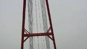 福州版雷政富案:<em>商人</em>雇佣<em>泡茶妹</em>色诱20多名官