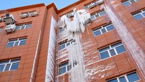 日本天皇发表新年感言 呼吁日本反省二战历史