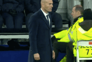 足坛教练三大宝:齐祖西裤温格拉链 勒夫抠鼻成经典