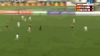 中甲-神人演冰王子转身过人 小贝式中圈吊射(gif)