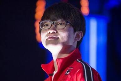 Faker已成传奇 压倒性得票数入选电竞名人堂