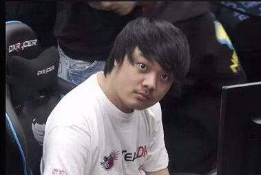是金子在哪都发光!退役DOTA2选手MMY获WOW中国区冠军