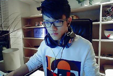 若风发博致敬Madlife,并回复蹭热度言论
