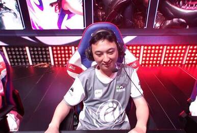 Dota2失利却甩锅LOL?IG粉丝微博互掐