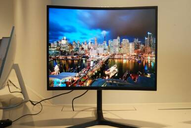 吃鸡游戏显示器认准144Hz+1800R 你会了吗?